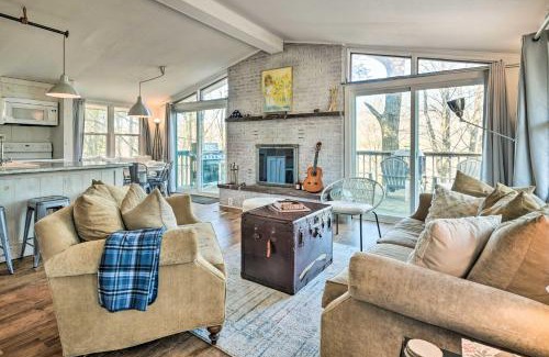 Queen House | Unplugged Mountain Retreat with Porch Swings!