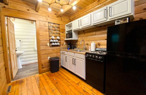 Lindside Cabin | Unplugged Retreat-The Yosemite at Rock Springs