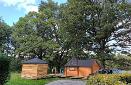 Guenrouet Ski Chalet | Unusual Luxury Spa Private & Petits Dej Cabin