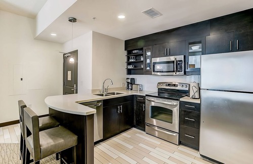 Northeast Virginia Beach Hotel | Unwind and Relax! Spacious Ocean Front Unit w/Full Kitchen, Onsite Pools!