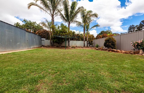 Riverglades House | Unwind at Riverglades Murray Bridge