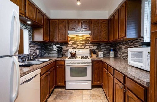 Rockford Apartment | Unwind in Rockford! Steps from Parks & Trails