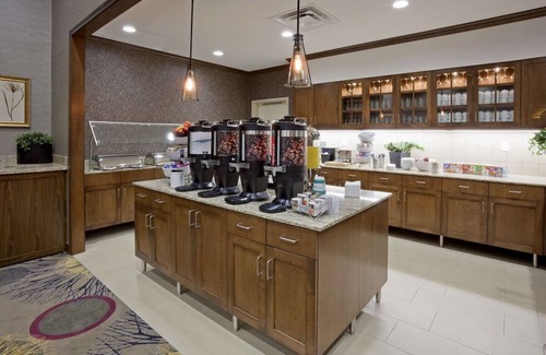 Kutzky Park House | Unwind in Style and Comfort! 3 Convenient Units, Kitchen!