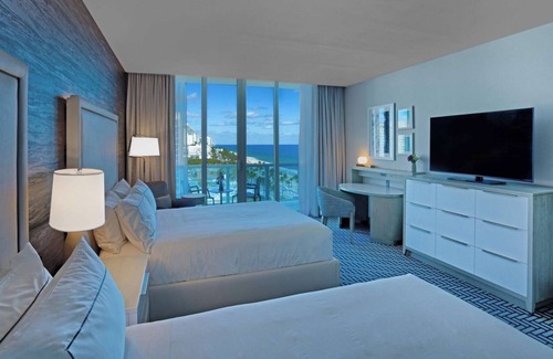 Central Beach Hotel | Unwind in Style: Ocean View Balcony, Pool, Close to Beach & Las Olas Boulevard