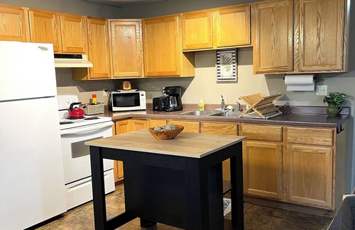 Stambaugh House | UP north getaway with Hottub!