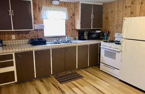 Rumely Cottage | UP Sunrise Cottages #8 - Family Friendly Resort