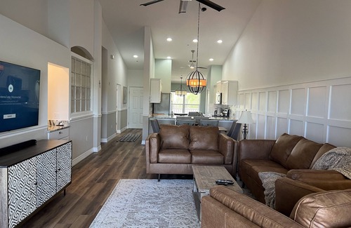 Sarasota Condo | Updated 2nd Floor Condo 12 miles from Siesta Key Beach