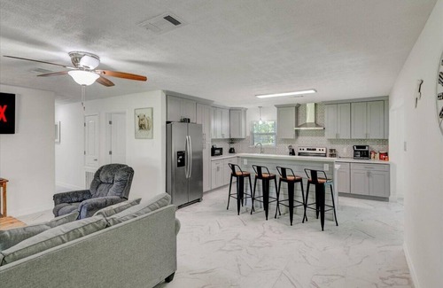 Lakeview Jefferson County House | Updated 4 bedroom home in Oragnefield