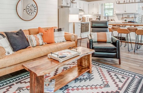 Counce Cabin | Updated Cabin with Hot Tub!