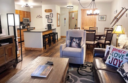 Steamboat Springs Condo | Updated/Clean Condo w/Heated Pool-Hot Tubs-Tennis-Grills-Patio on Green Space-Near Resort/Town Bus