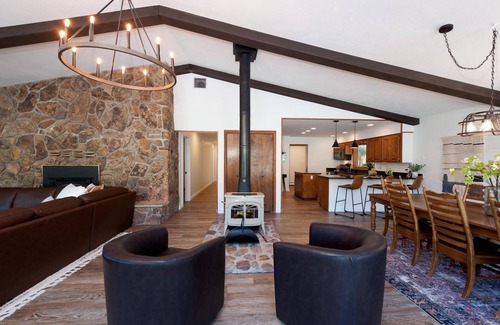 Durango - Purgatory House | Updated Home on 2 Acres - 15 Minutes to Downtown Durango - Huge Deck w/Views