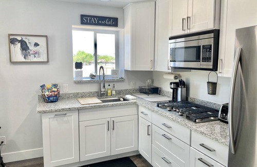 Red Bluff Apartment | Updated In-Law Suite with laundry and patio for Mid Term Stays