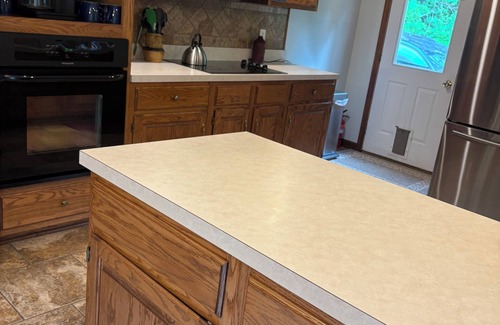 Shenandoah House | Updated interior and reduced rates!