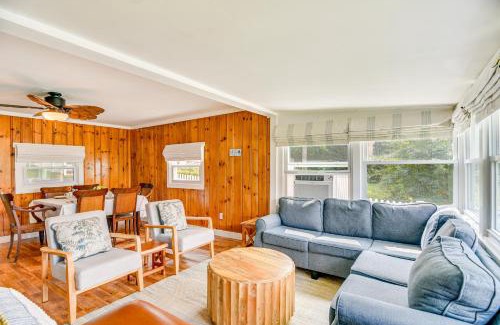 Lakeville House | Updated Lakeville Cottage with Access to Long Pond