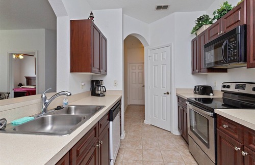 Windsor Palms Condo | Updated Resort Condo With Free WiFi Only 3 Miles From Disney World