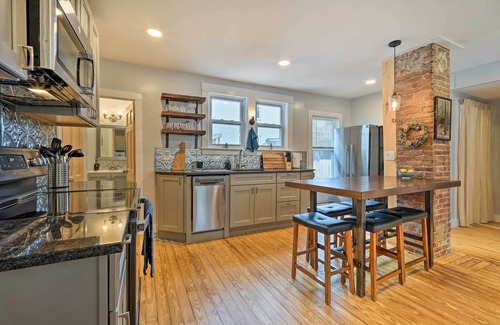 Keene Apartment | Updated Vintage Apartment < 1/2 Mi to Main St