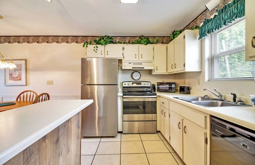 Lake Tansi Condo | Upgraded 2BR, King Bed, Plenty of Amenities