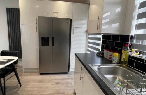 Dagenham House | UPPAMOST luxury home 4