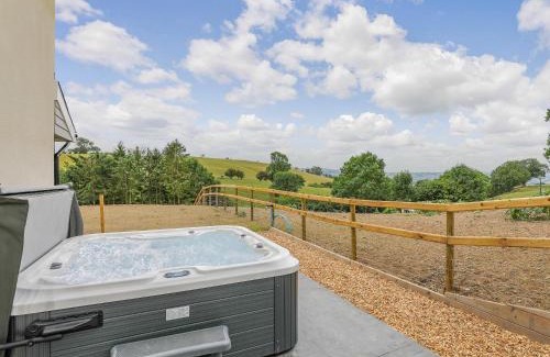 Meifod House | Upper Bryn Y Groes