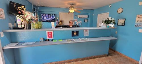 South Padre Island Hotel | Upper Deck Hotel and Bar - Adults Only