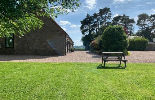 Wall-under-heywood Bed & Breakfast | Upper Home Farm