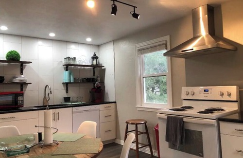 Sioux Falls House | Upper West Villa-by Sanford,MidcoAqu.&CountryClub