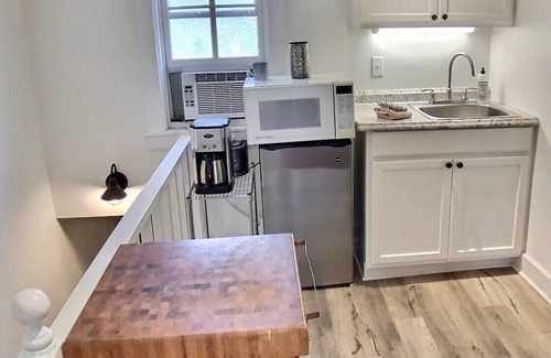 Eureka Springs Historic District Apartment | Uppercase Lodging, Near Downtown, Pet Friendly