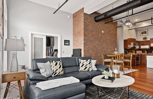 Saint Joseph Condo | Upscale Condo located right downtown near Silver Beach, restaurants, & shopping!