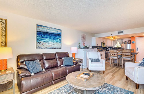 Hudson Condo | Upscale Gulf Front Hudson Condo w/Pool