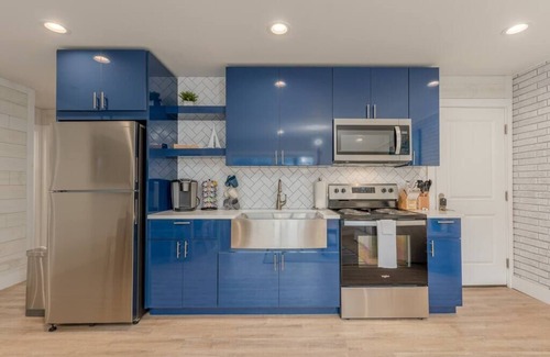 Bridgman Condo | Upscale Lake Michigan Villa: Private Patio & Grill