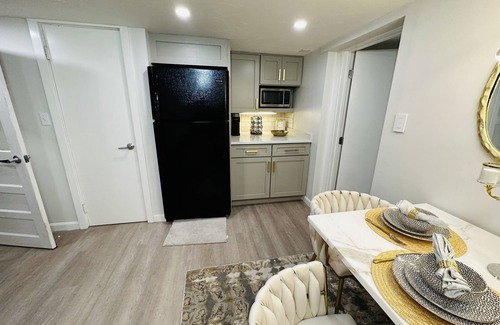 South Weymouth House | Upscale luxury, 20 min to Historic Bostons N.End 30 min to Cape Cod.