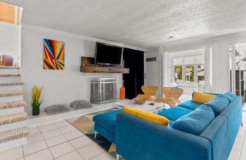 High Point House | Upscale Modern Home with perfect triad location