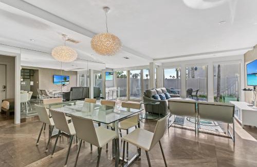 South Padre Island Apartment | Upscale Modern Villa Private w Terrace in Bahia Mar Beachfront Resort, Heated Pool!