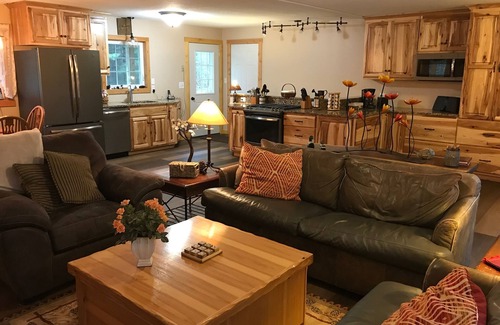 Wetmore House | Upscale north woods Cabin in Hiawatha National Forest near Pic Rocks!Snowmobile!