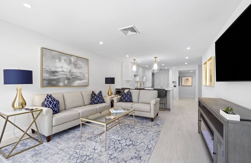 Longboat Key Condo | Upscale Oceanfront Condo – Roomy & Refined: Club Longboat #334 by RVA