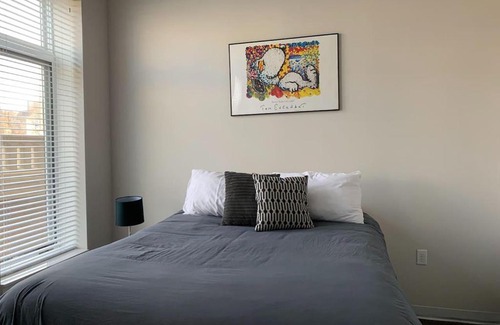 Milwaukee Apartment | Upscale Riverfront 2BR Apt