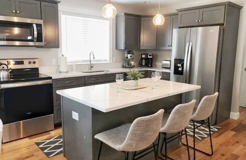 Old Orchard Beach House | Upscale Spacious OOB Beach House - Seasonal Heated Pool