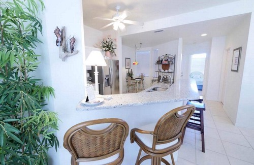 South Island Condo | Upscale Top-Floor Condo W/Gulf View, Sugary Sand Beach
