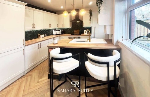 Hyde House | Upto 20%OFF | Modern 2BR Sleeps4 | Contractors