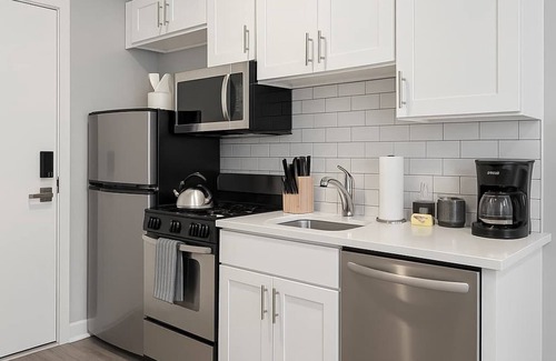 Buena Park Apartment | Uptown Studio Gem Sum