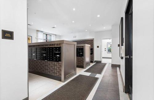 Hackensack River Waterfront Apartment | Urban Elegance: 20 Minutes to NYC (Gym, Laundry)
