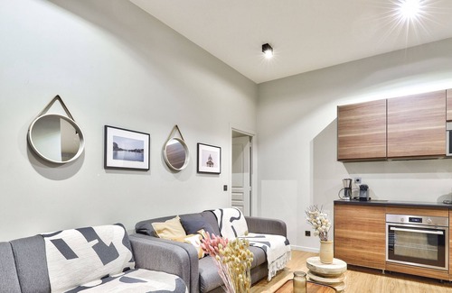 Quartier de la Monnaie Apartment | Urban Flat 140 - Beautiful Flat near Saint-Germain des Pres