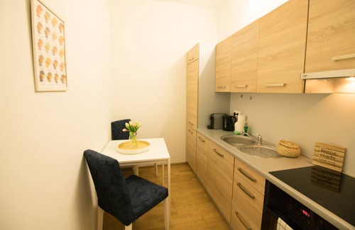 Funfhaus Apartment | Urban Oasis | LF11