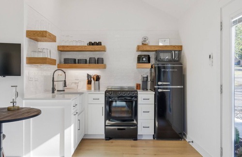 Gallatin House | Urban Rustic Boathouse on Cove