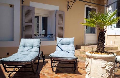 Carpentras Hotel | Urban Style Hotel Blason du Ventoux