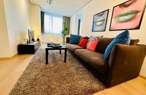 Lower Town Apartment | Urbanstay Suites - Grand Place 2 Bd Penthouse