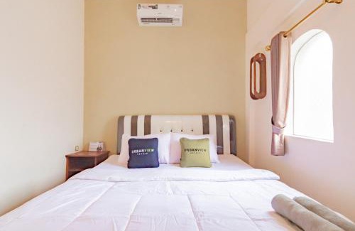 Purwakarta Hotel | Urbanview Hotel Kangen Bungalow Purwakarta by RedDoorz