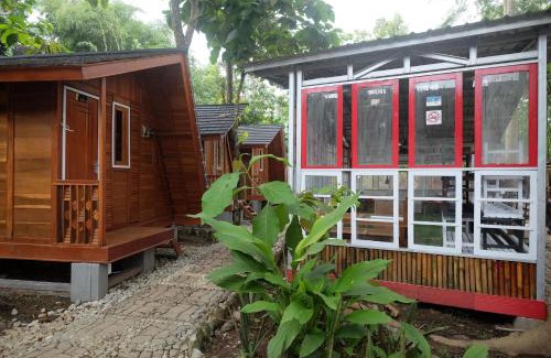 Kebumen Hotel | Urbanview Villa Lukulo Kebumen by RedDoorz