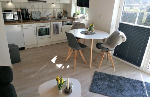 Stinteck Apartment | Urlaub Genießen in Diesem Schicken Ferienhaus mit Sonnenterasse in Ruhiger Lage