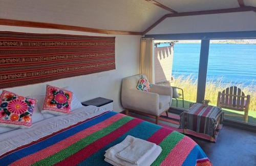 Puno Cabin | Uros Aruma Uro Lodge